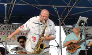 Ed Calle - Saxophone - photo
by Rick Forte